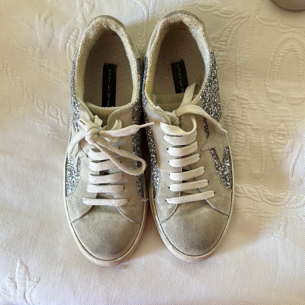STEVE MADDEN glitter sneakers
